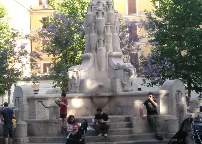 Testaccio Historic House דירה